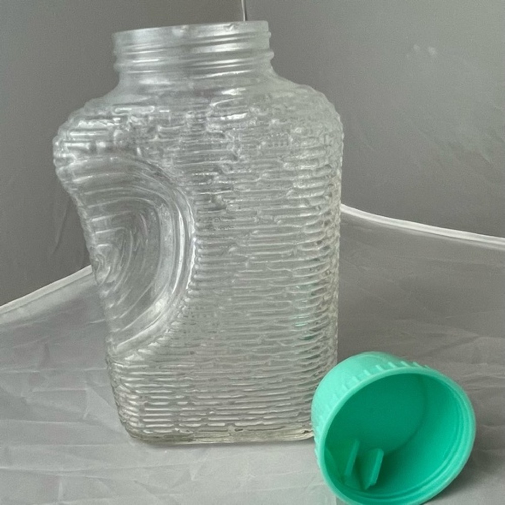 1970’s Vintage Pitcher with green lid EUC
